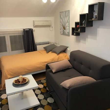 Apartman Ana Apartment Dusanovac ภายนอก รูปภาพ