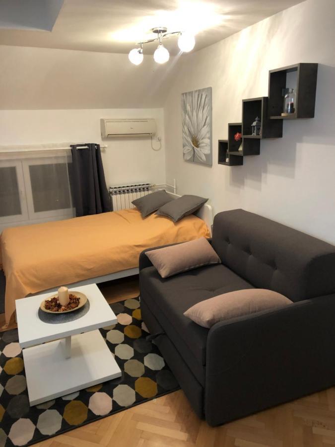 Apartman Ana Apartment Dusanovac ภายนอก รูปภาพ